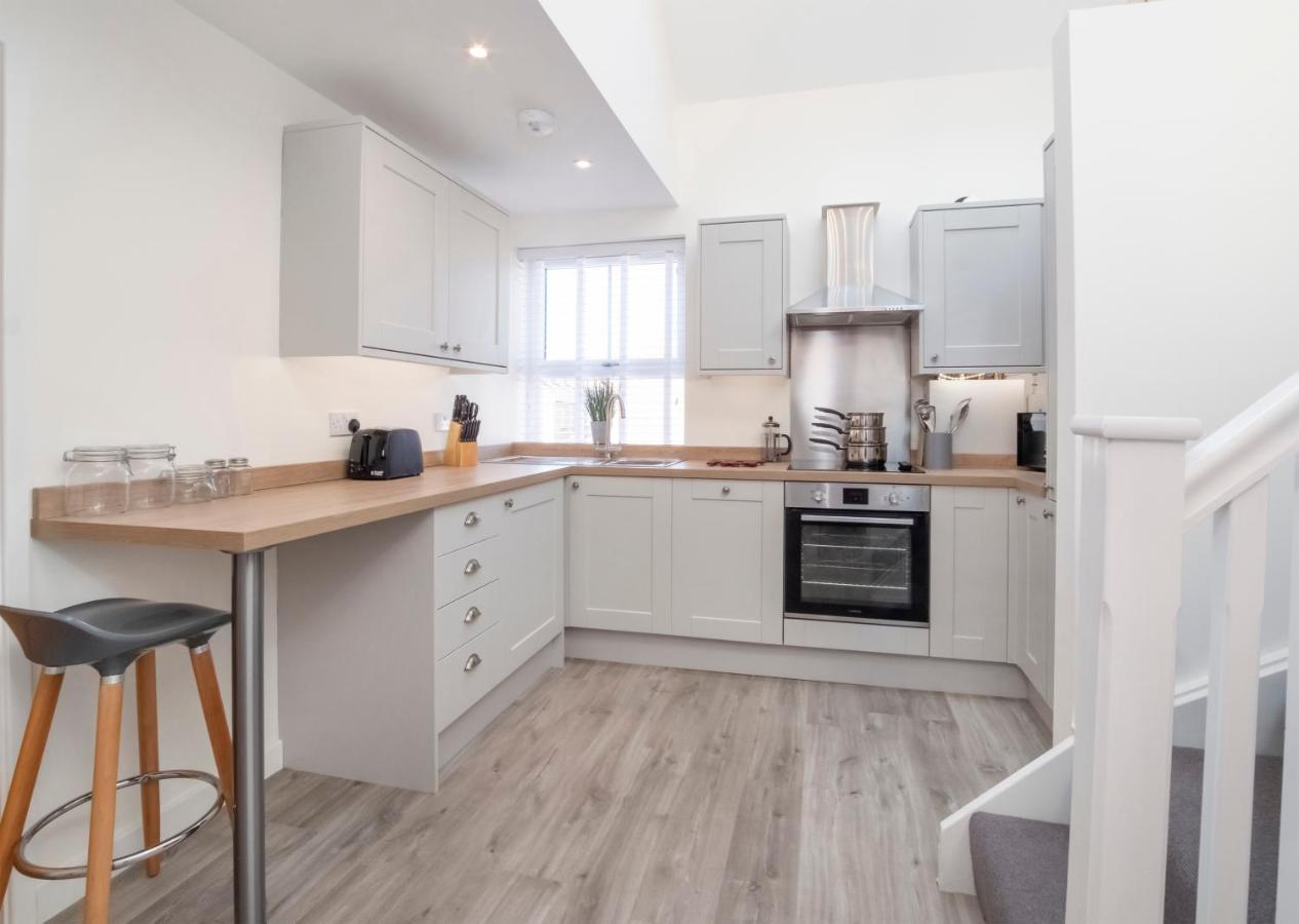 Livingstone Street Apartments With Free Parking Йорк Экстерьер фото